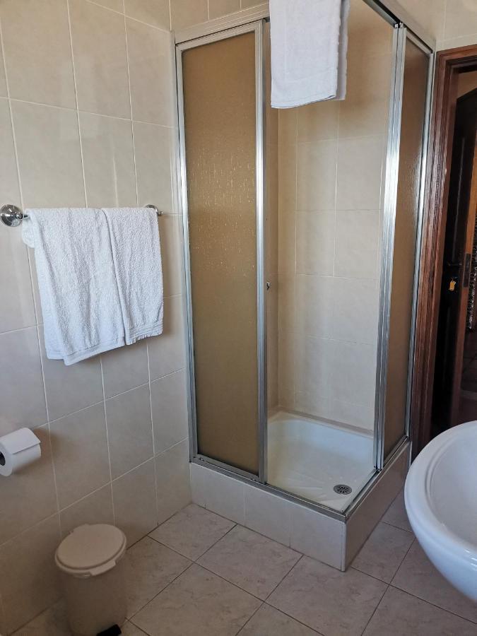 "O Veleiro" Rest. Resid. Bed & Breakfast Torreira Bagian luar foto